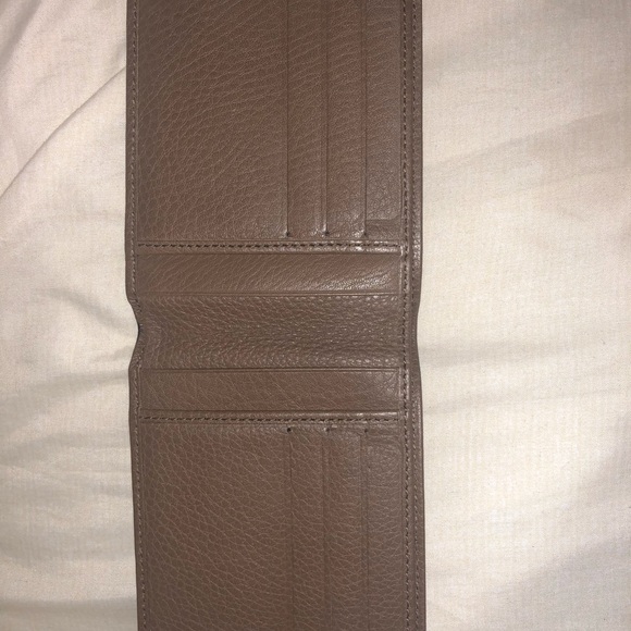 Authentic Gucci wallet - Picture 3 of 7